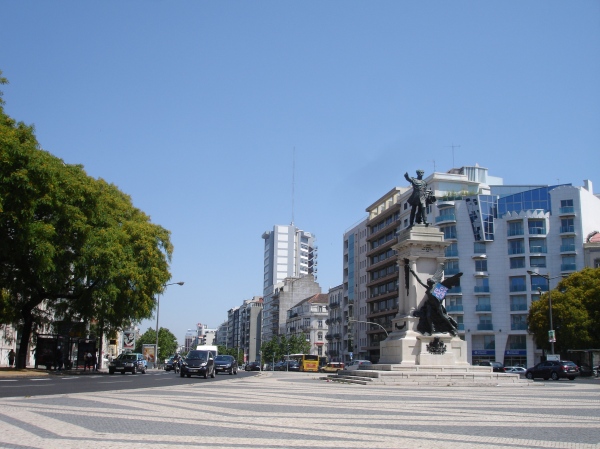Praça Duque de Saldanha - Fregeusia de Arroios e mais qqq coisa